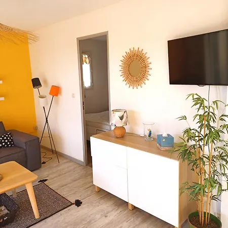 Plain-pied Jardin 6 Personnes Clim Vue Parking Wifi Terrasse Piscine Dans La Résidence *