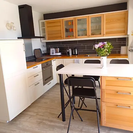 Plain-pied Jardin 6 Personnes Clim Vue Parking Wifi Terrasse Piscine Dans La Résidence * Saint-Pierre-la-Mer (Aude)