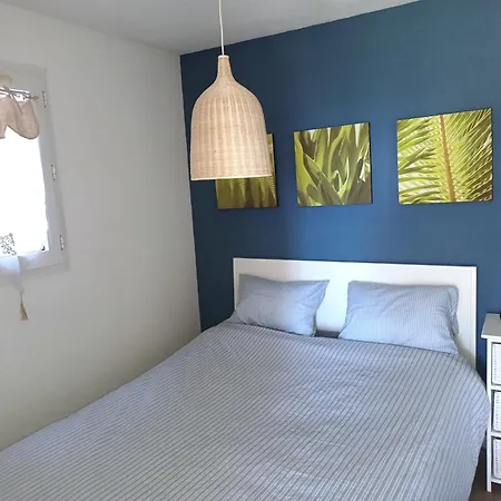 Plain-pied Jardin 6 Personnes Clim Vue Parking Wifi Terrasse Piscine Dans La Résidence Saint-Pierre-la-Mer (Aude)