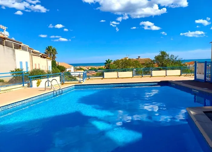 Plain-pied Jardin 6 Personnes Clim Vue Parking Wifi Terrasse Piscine Dans La *