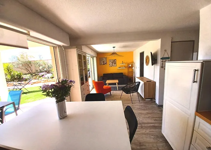 Plain-pied Jardin 6 Personnes Clim Vue Parking Wifi Terrasse Piscine Dans La Saint-Pierre-la-Mer (Aude)